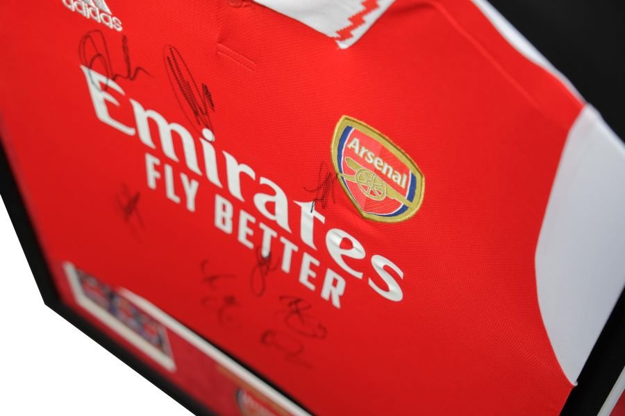 2022 Multi Signed Arsenal Shirt Framed Display - Memorabilia Framers Shop