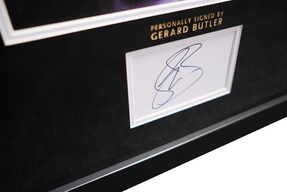 300: Rise of an Empire white card signed by Gerard Butler - Memorabilia Framers Shop