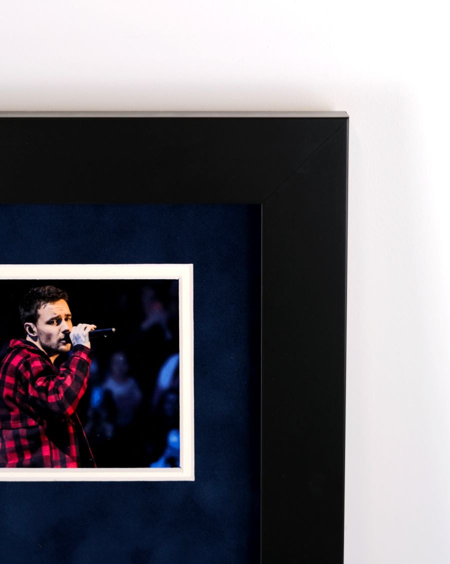 Liam Payne Autograph Display