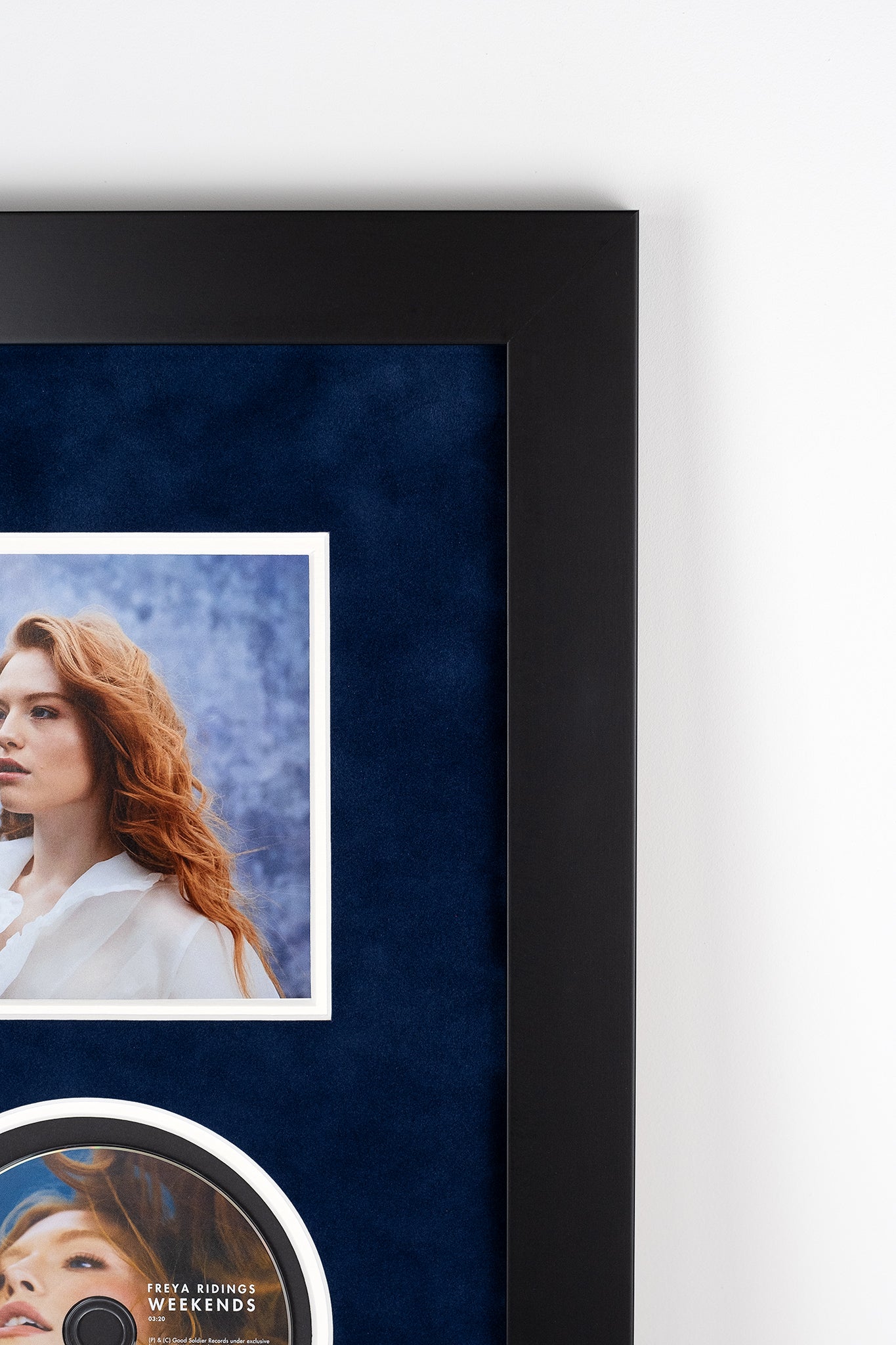 Freya Ridings Signed 'Weekends' CD Display