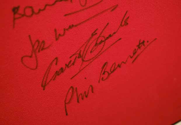Welsh Rugby Legends signed shirt Barry John, JPR Williams, Gareth Edwards & Phil Bennett