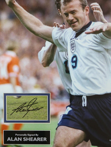 Alan Shearer Signed White card Framed Display - Memorabilia Framers Shop