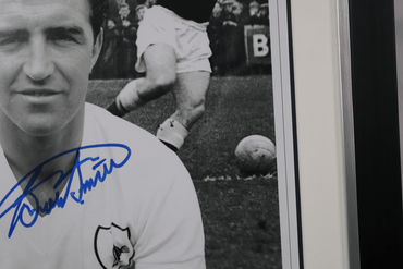 Bobby smith Tottenham Hotspurs signed photo display - Memorabilia Framers Shop