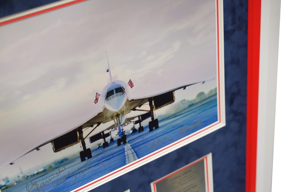 Concorde Display Signed by Mike Bannister and Adrian Meredith - Memorabilia Framers Shop