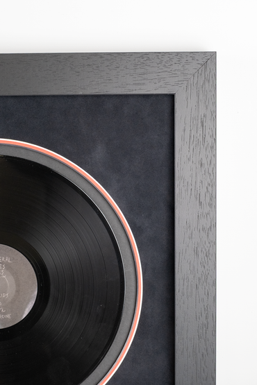 Yungblud Signed 'YUNGBLUD' Vinyl Insert Framed Display