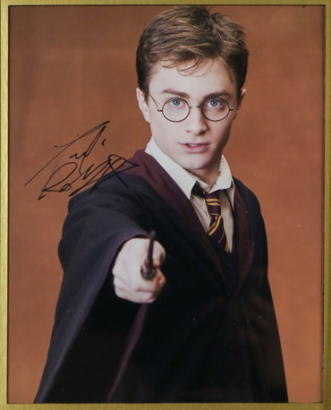 Daniel Radcliffe Signed Harry Potter 12x8 Photograph Framed Display With Wand - Memorabilia Framers Shop