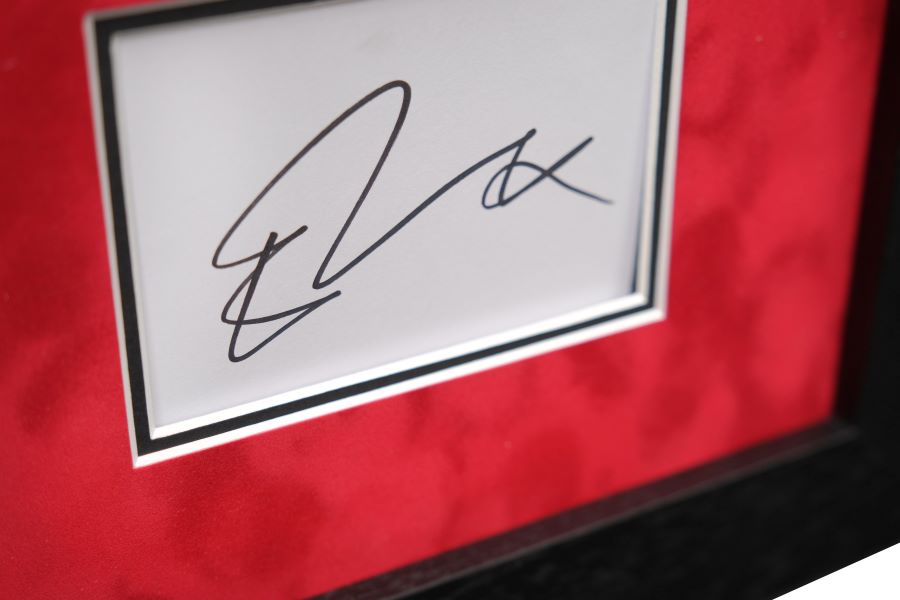 Ed Sheeran Signed White Card Framed Display - Memorabilia Framers Shop
