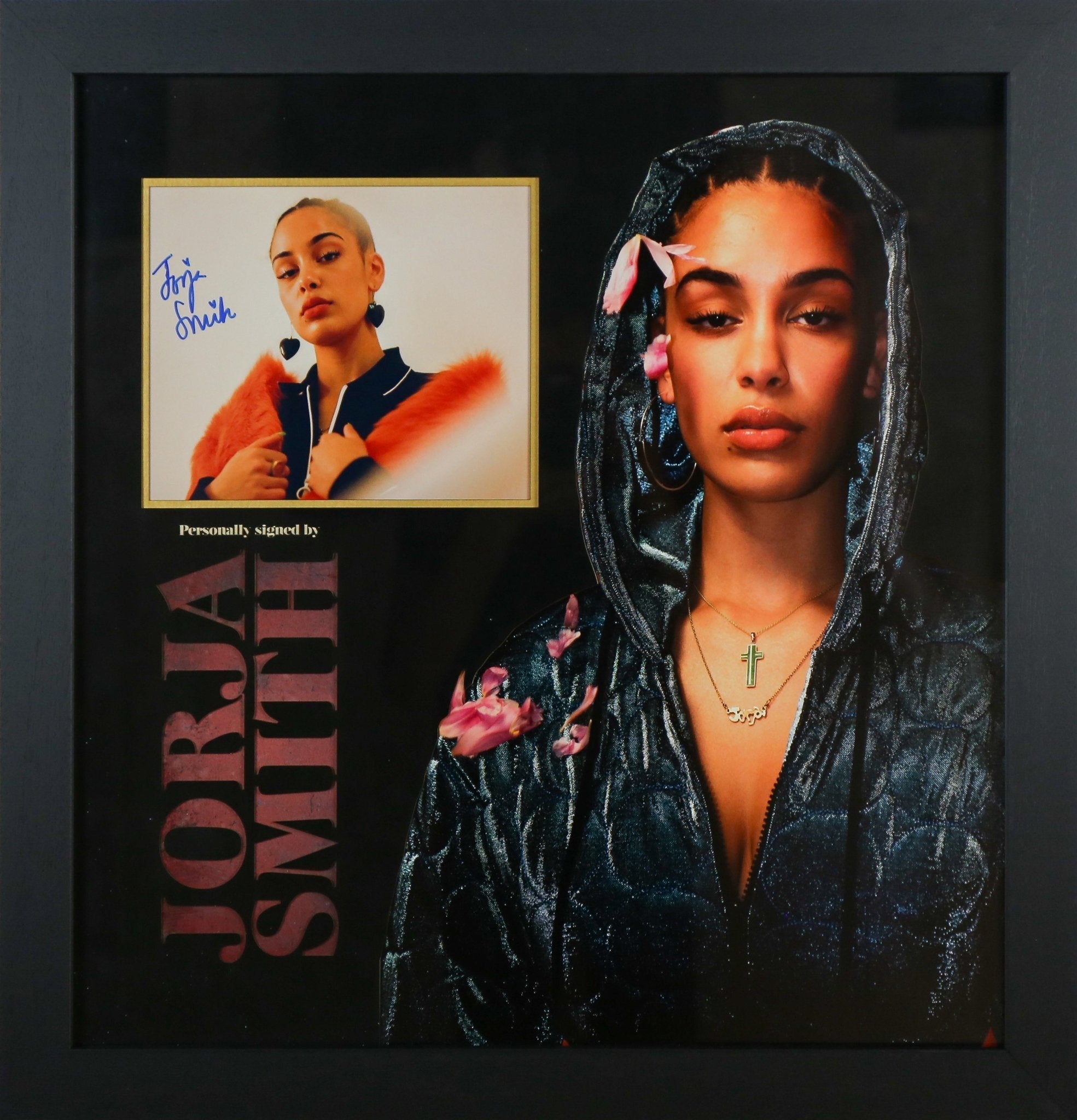 Jorja Smith Signed 12x8 Photograph Framed Display - Memorabilia Framers Shop