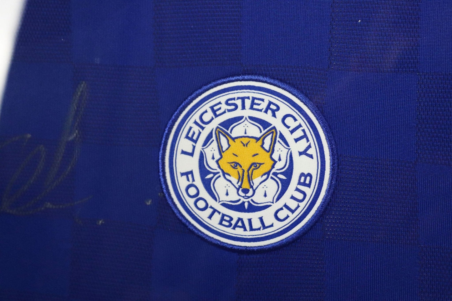 Leicester City Squad Signed Shirt 2019/2020 - Memorabilia Framers Shop