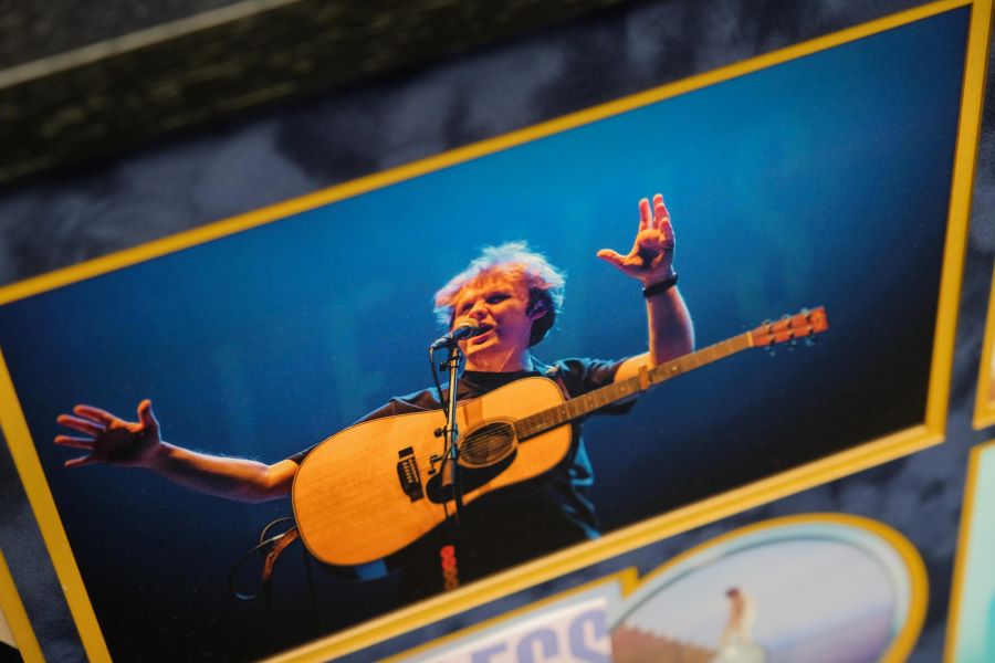 Lewis Capaldi Pointless Signed CD Cover Display - Memorabilia Framers Shop
