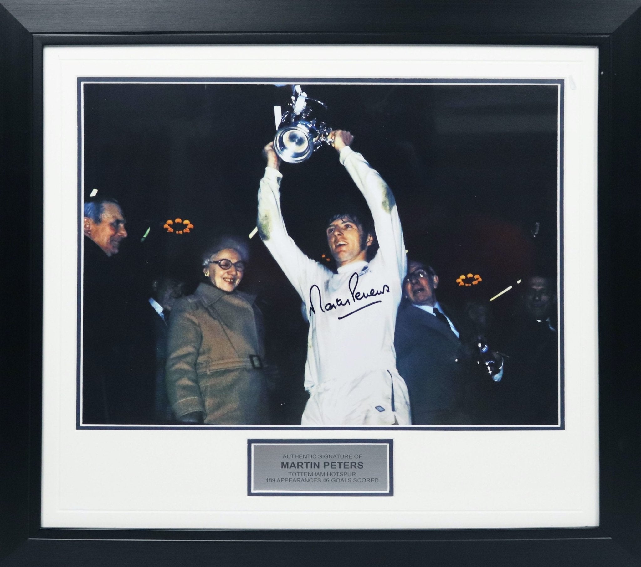Martin Peters Signed Photo Framed Display - Memorabilia Framers Shop