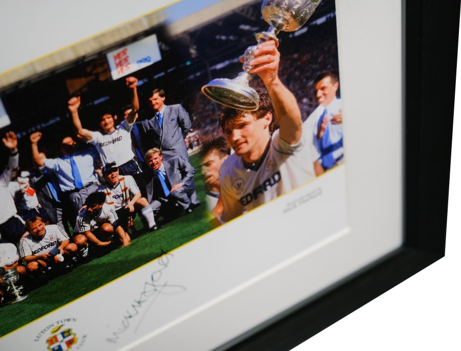 Mick Harford Signed Print - Memorabilia Framers Shop