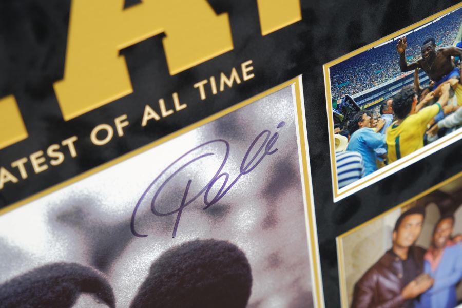 Pele and Ali signed Photograph Framed Display - Memorabilia Framers Shop