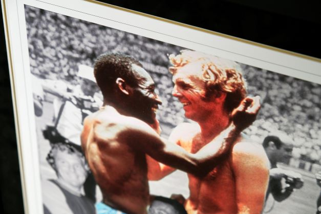 Pele and Bobby Moore Signed Display - Memorabilia Framers Shop