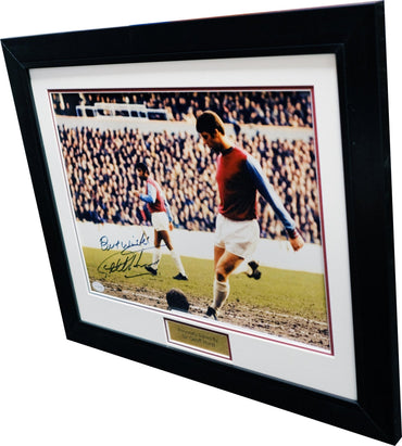 Sir Geoff Hurst signed photo West Ham - Memorabilia Framers Shop