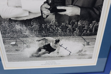 Sir Tom Finney signed photo - Memorabilia Framers Shop
