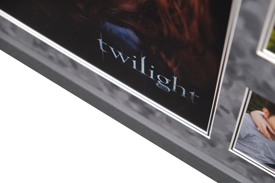 Twilight Photograph Display Signed by Robert Pattinson and Kristen Stewart - Memorabilia Framers Shop