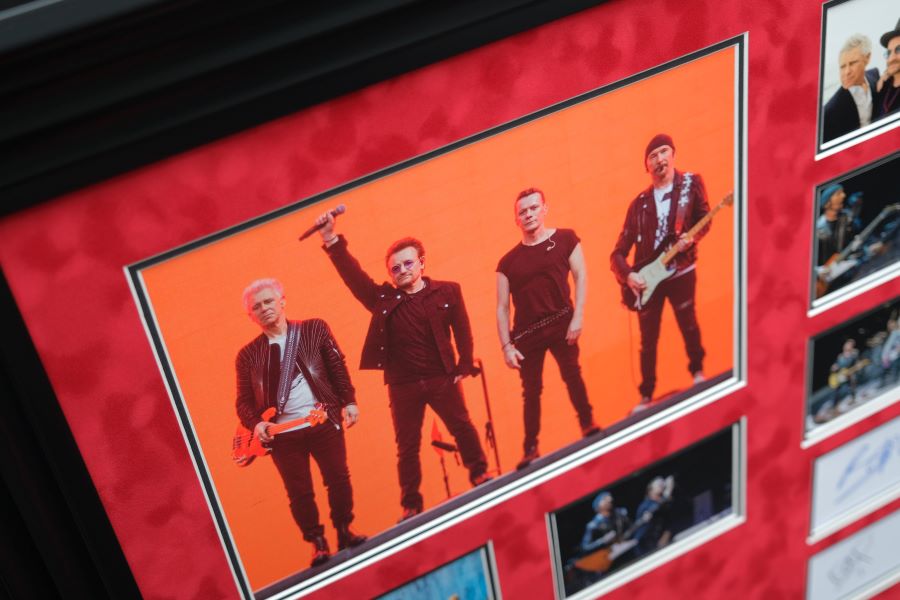 U2 Bono and The Edge signed White Card Photograph Framed Display - Memorabilia Framers Shop