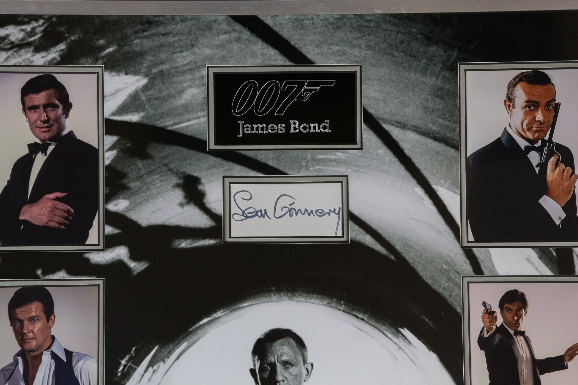 007 5 Signed Framed Display - Memorabilia Framers Shop