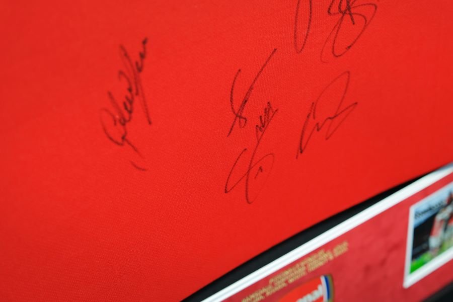 2022 Multi Signed Arsenal Shirt Framed Display - Memorabilia Framers Shop