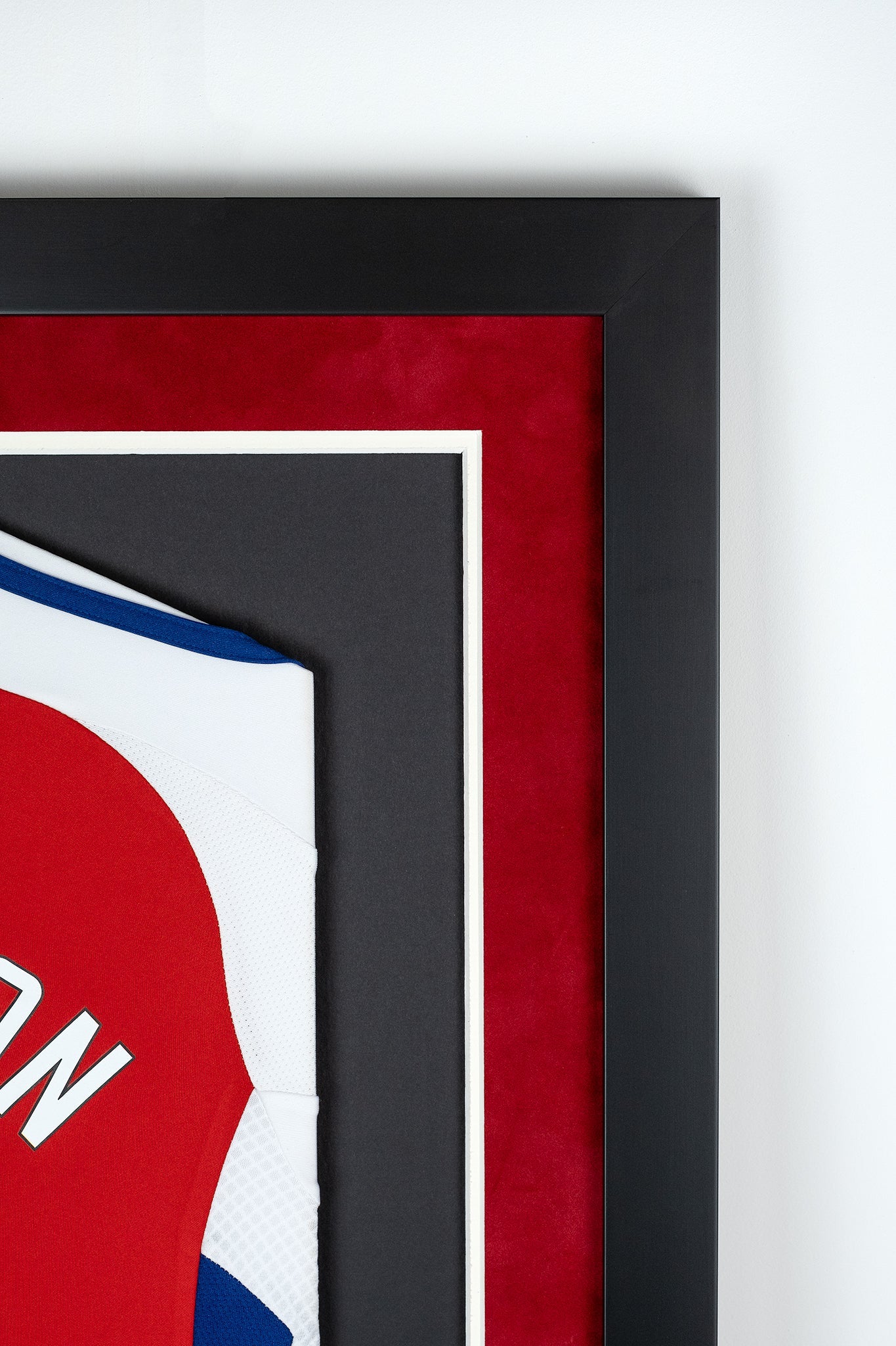 Leah Williamson signed Arsenal shirt