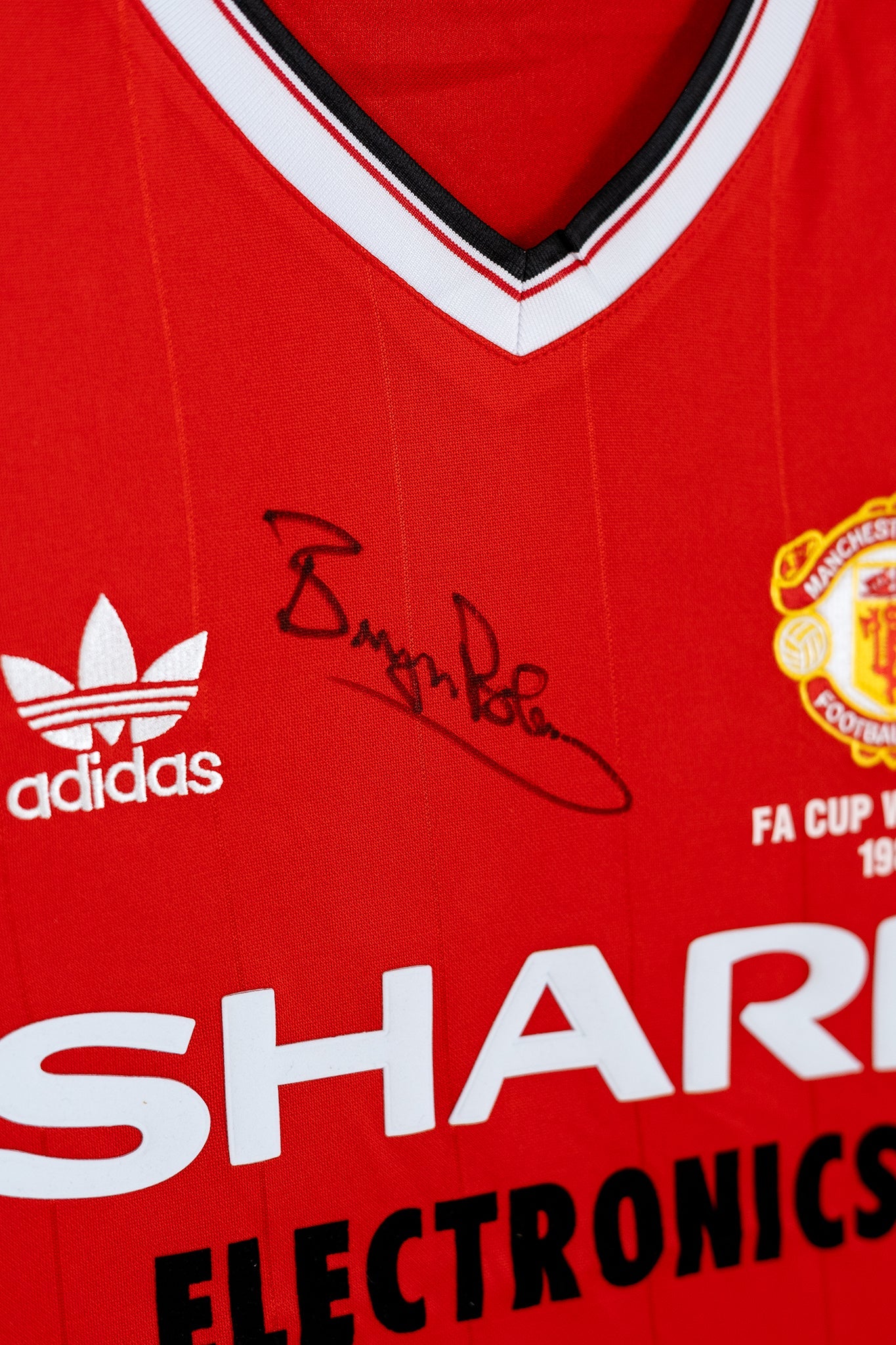 Bryan Robson 1983 FA Cup Winners Shirt Display