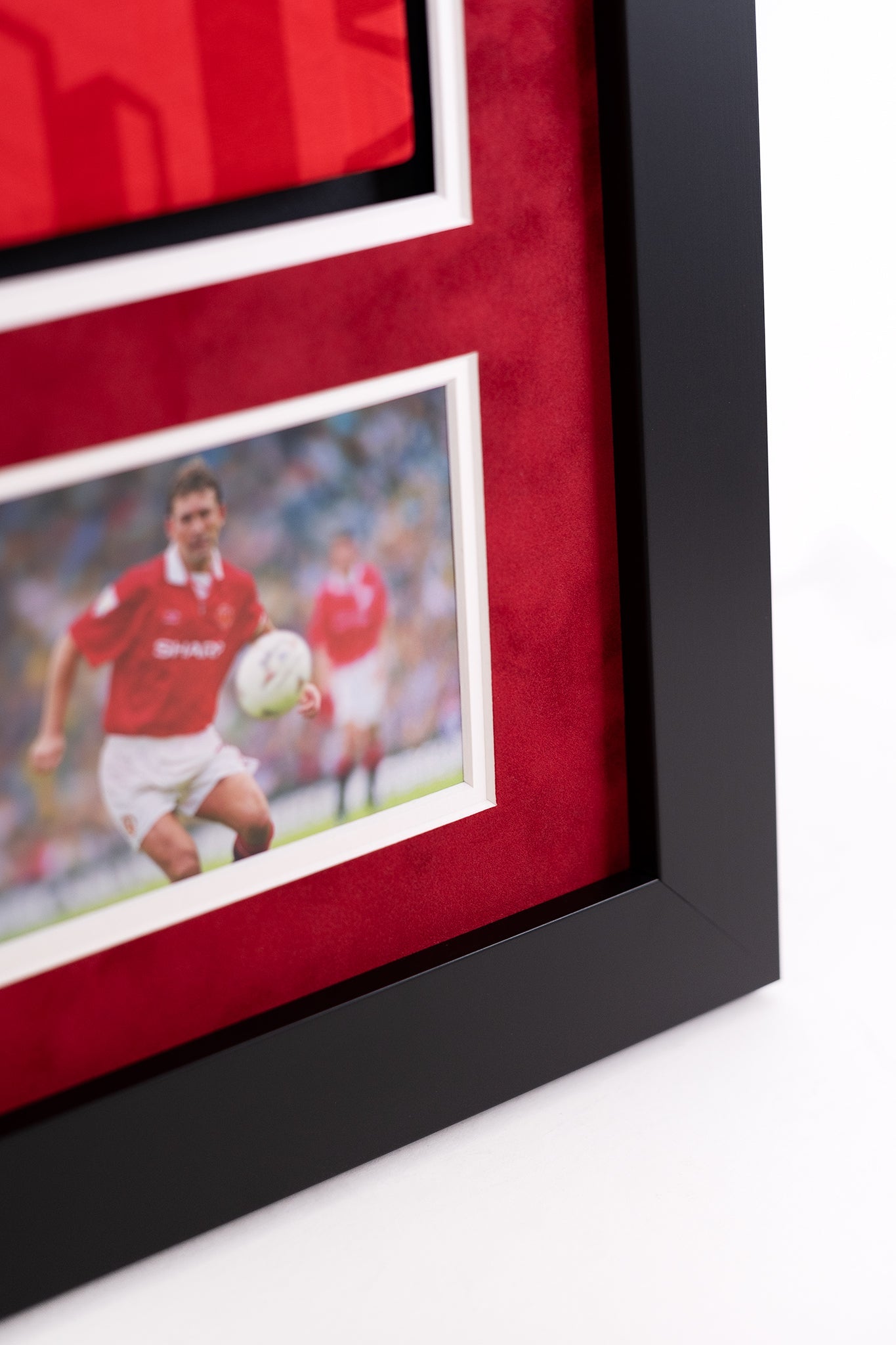 Signed Bryan Robson 92/94 Home Shirt Display