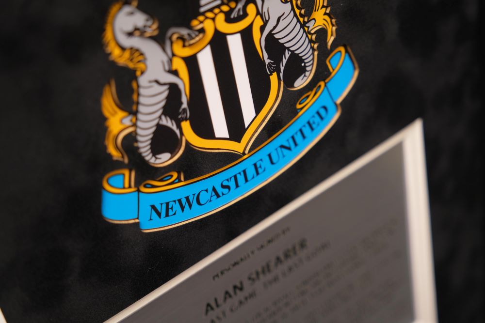Alan Shearer Signed Newcastle Photo Framed Display - Memorabilia Framers Shop