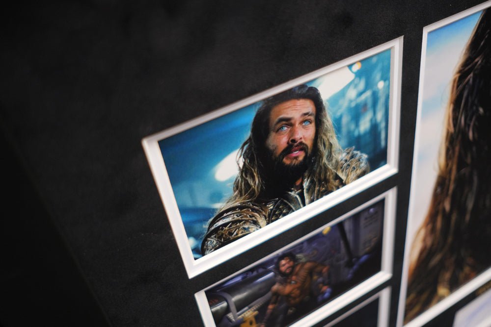 Aquaman film tribute signed white card by Jason Mamoa - Memorabilia Framers Shop