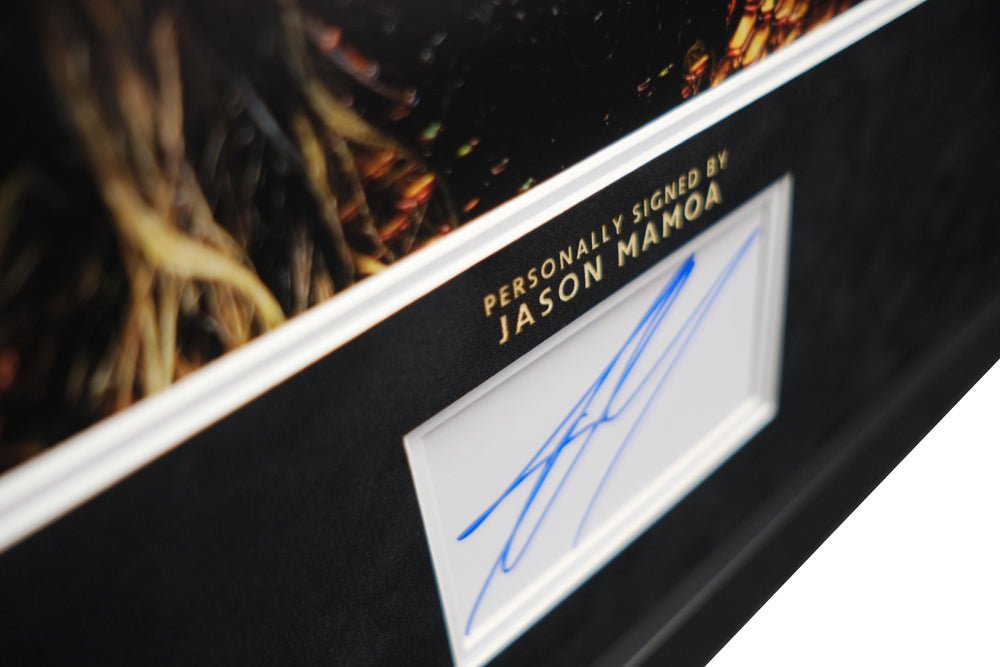 Aquaman film tribute signed white card by Jason Mamoa - Memorabilia Framers Shop