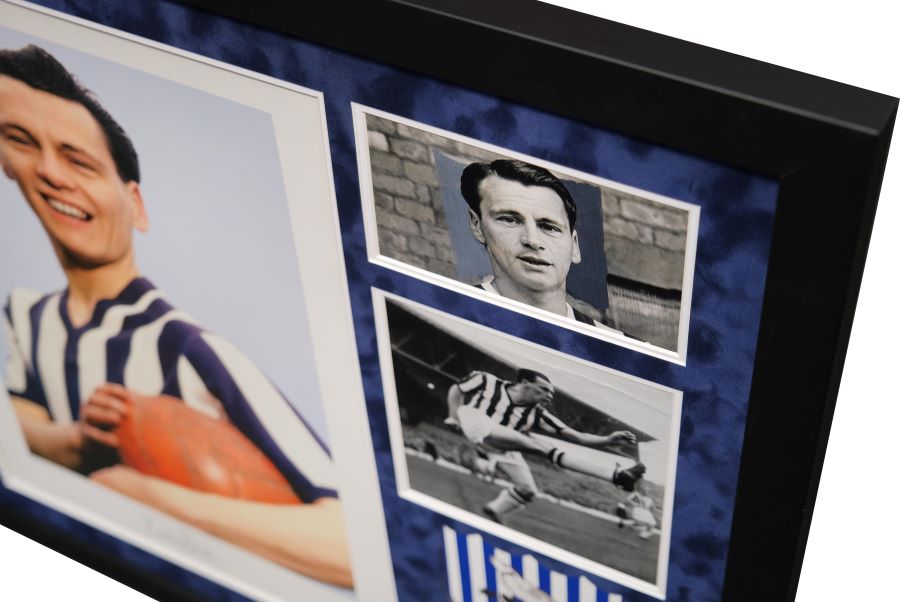 Bobby Robson Signed Photograph Framed Display - Memorabilia Framers Shop