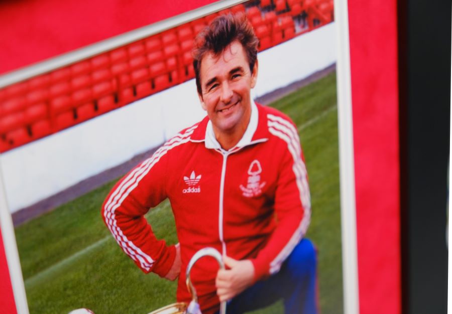Brian Clough Signed Photograph Nottingham Forest Display - Memorabilia Framers Shop