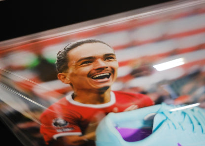 Darwin Núñez signed boot Liverpool F.C. - Memorabilia Framers Shop
