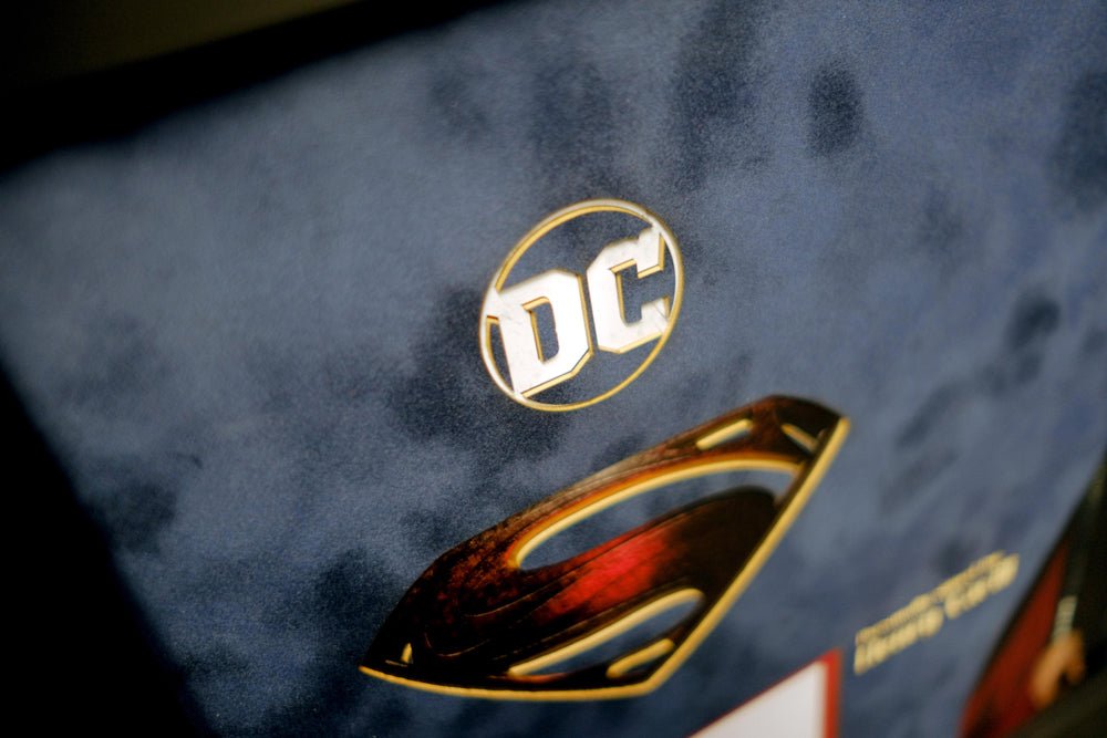 DC's Superman Henry Cavill signed white card - Memorabilia Framers Shop