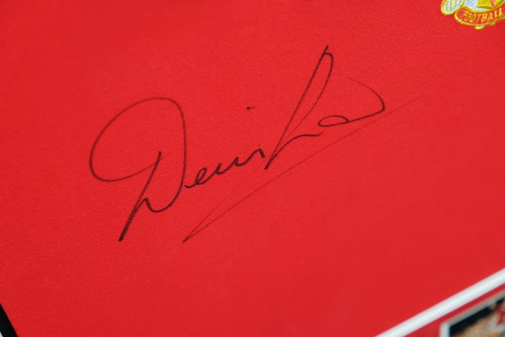 Denis Law Signed Man United Shirt - Memorabilia Framers Shop