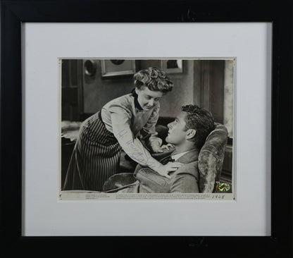 Erol Flynn Signed 10x8 Photograph Framed Display - Memorabilia Framers Shop