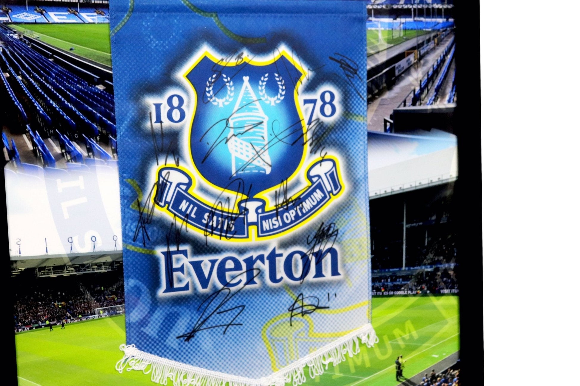 Everton Signed Pennant Framed Display - Memorabilia Framers Shop