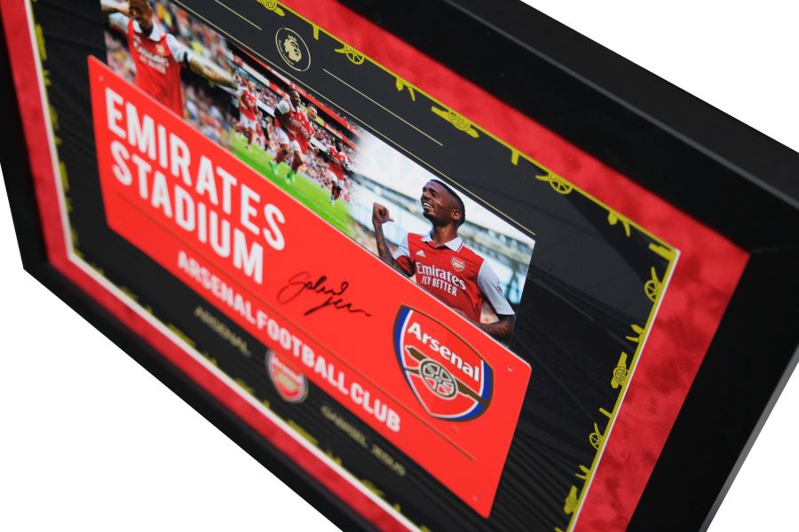 Gabriel Jesus Signed Roadsign Framed Display - Memorabilia Framers Shop