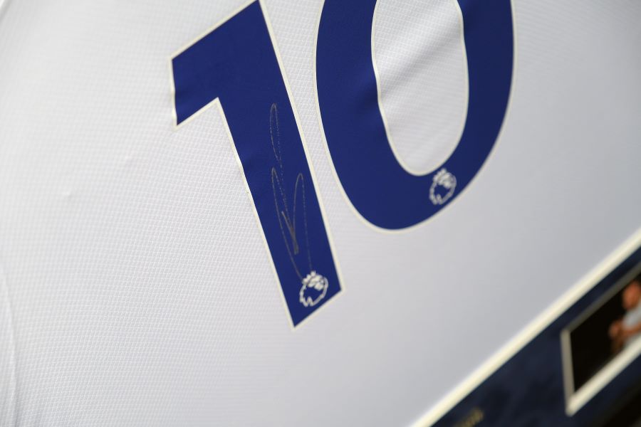 Harry Kane Signed Shirt Framed Display - Memorabilia Framers Shop