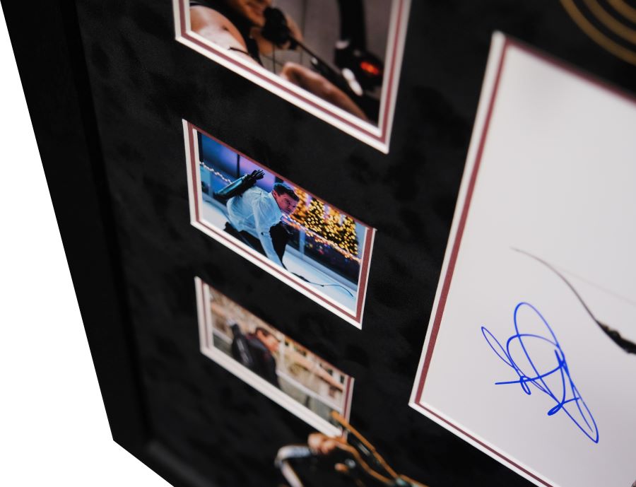 Hawkeye Signed 10x8 Photograph Display Signed by Jeremy Renner - Memorabilia Framers Shop