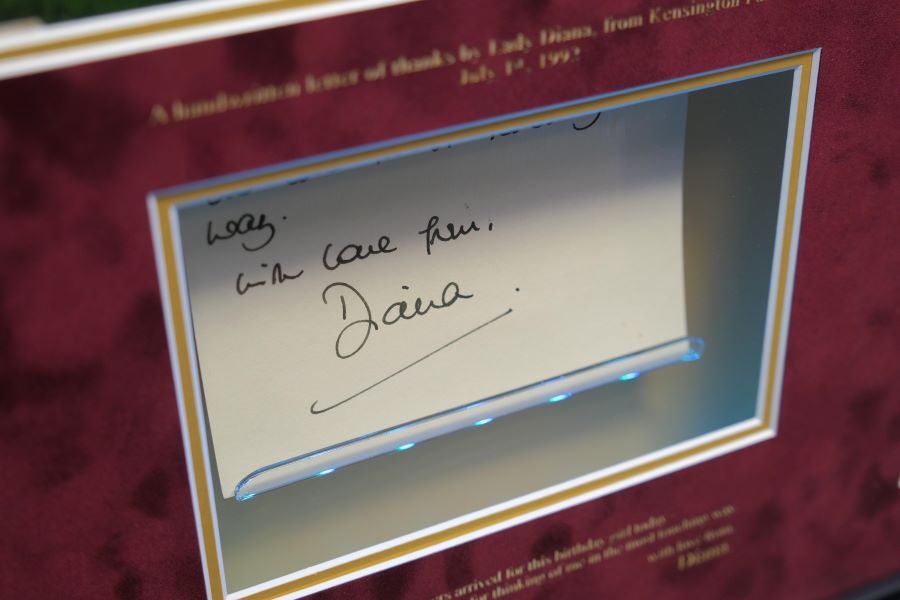 Lady Diana Montage With Signed Message White Card - Memorabilia Framers Shop