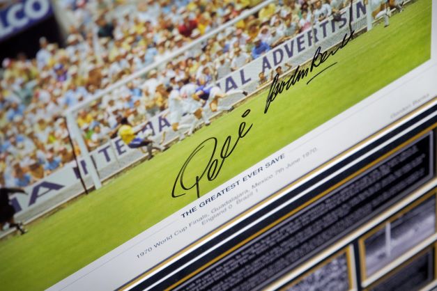 Pele and Banks signed Photograph Framed Display - Memorabilia Framers Shop