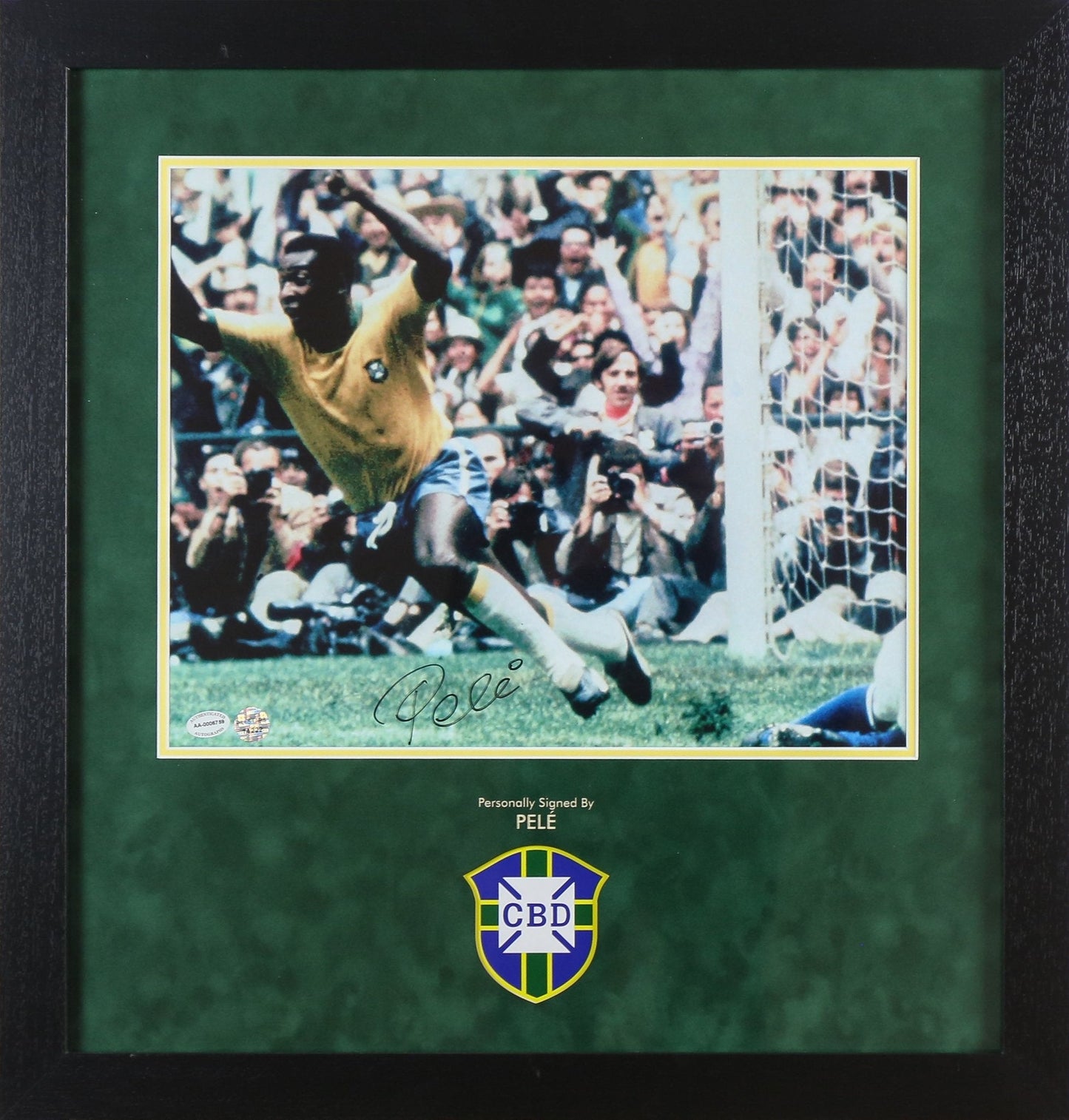 Pele Signed 12x18 Photograph Framed Display - Memorabilia Framers Shop