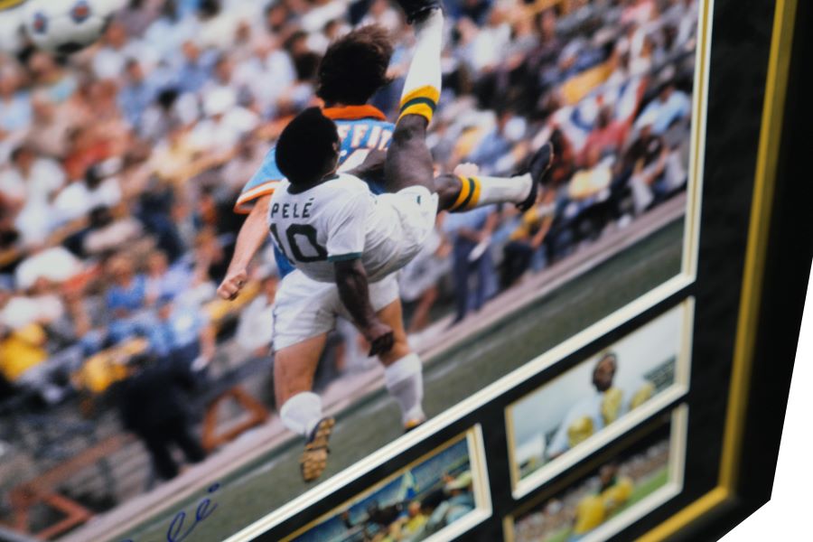 Pele signed Photograph Framed Display - Memorabilia Framers Shop