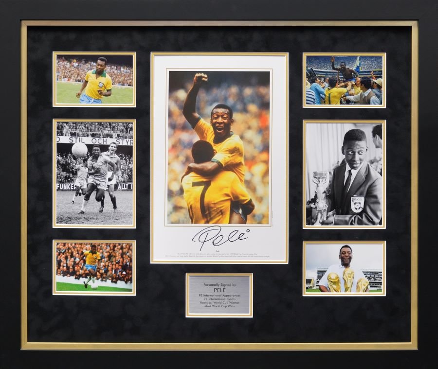 Pele signed Photograph Framed Display - Memorabilia Framers Shop