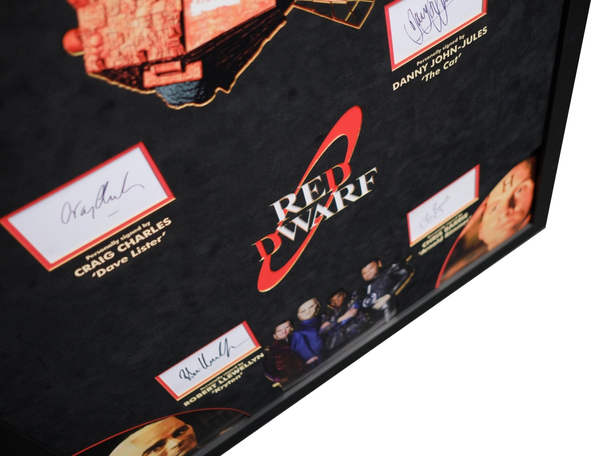Red Dwarf Signed photo display by Danny John-Jules,Chris Barrie,Craig Charles, Robert Llewellyn - Memorabilia Framers Shop