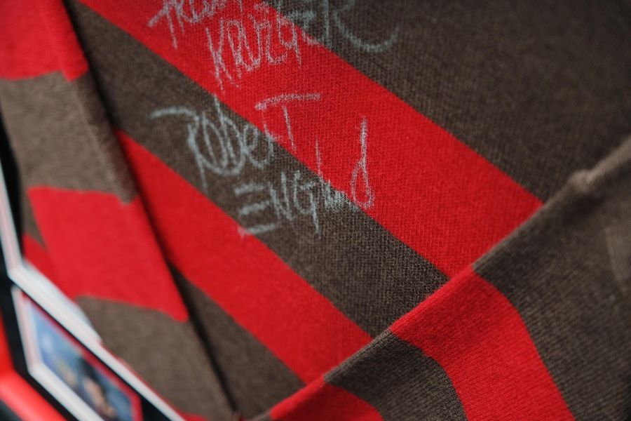 Robert Englund Freddy Signed Jumper Framed Display - Memorabilia Framers Shop
