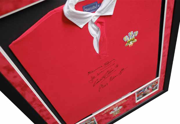 Welsh Rugby Legends signed shirt Barry John, JPR Williams, Gareth Edwards & Phil Bennett