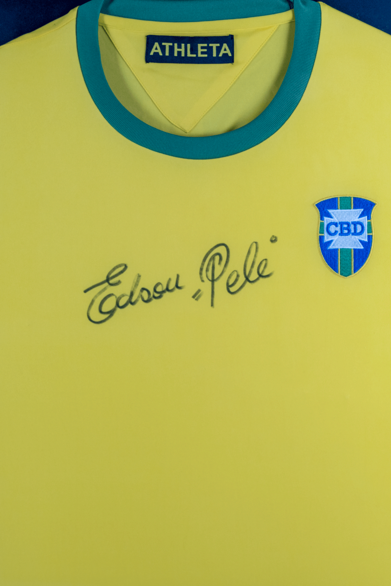 Pele & Gordon Banks Signed Dual Shirt Display