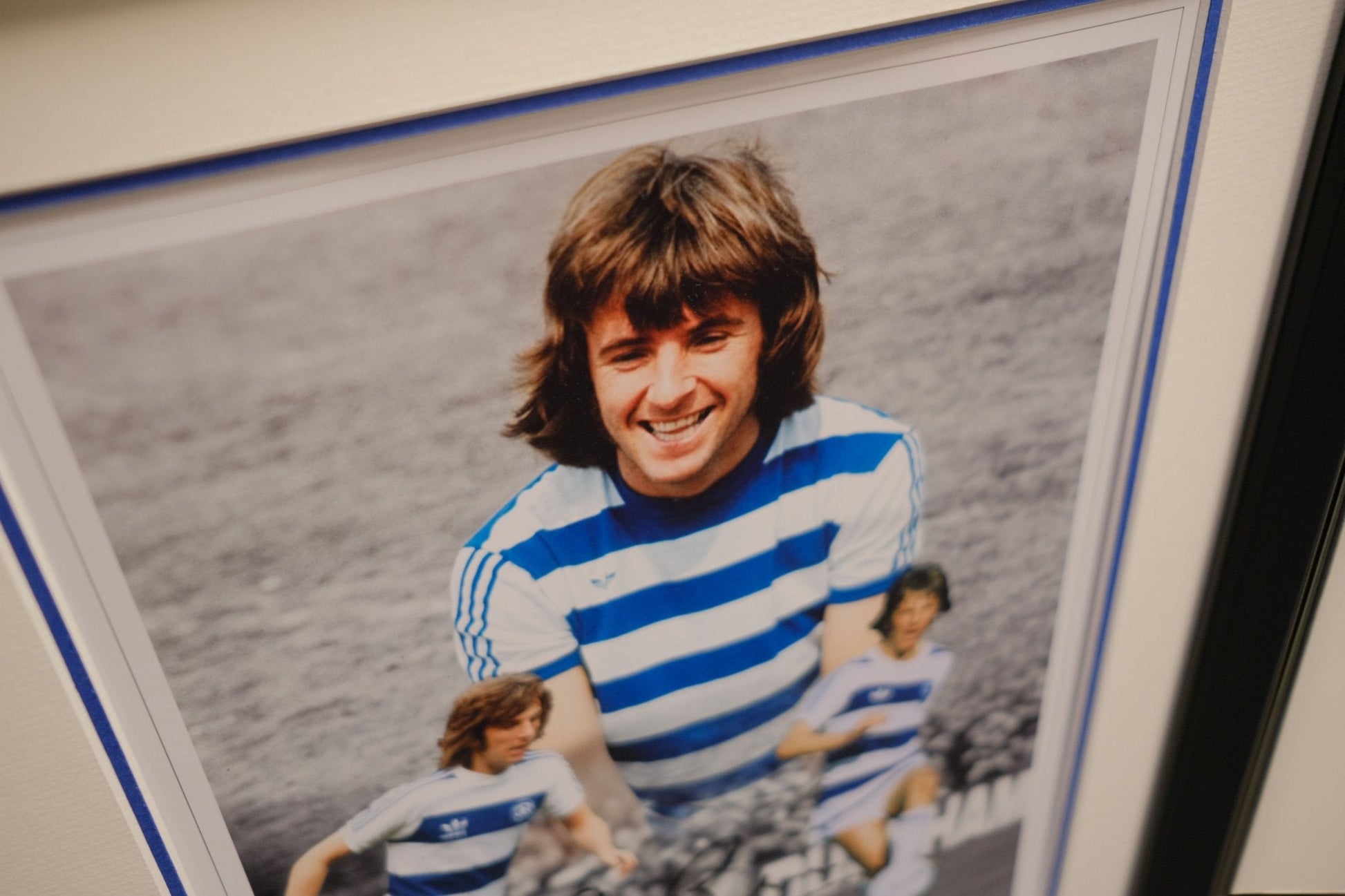 Stan Bowles signed photo - Memorabilia Framers Shop